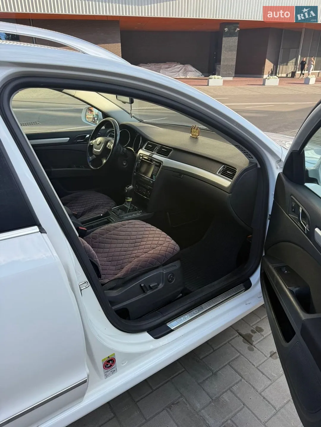 2011 Skoda Superb - мініатюра 26