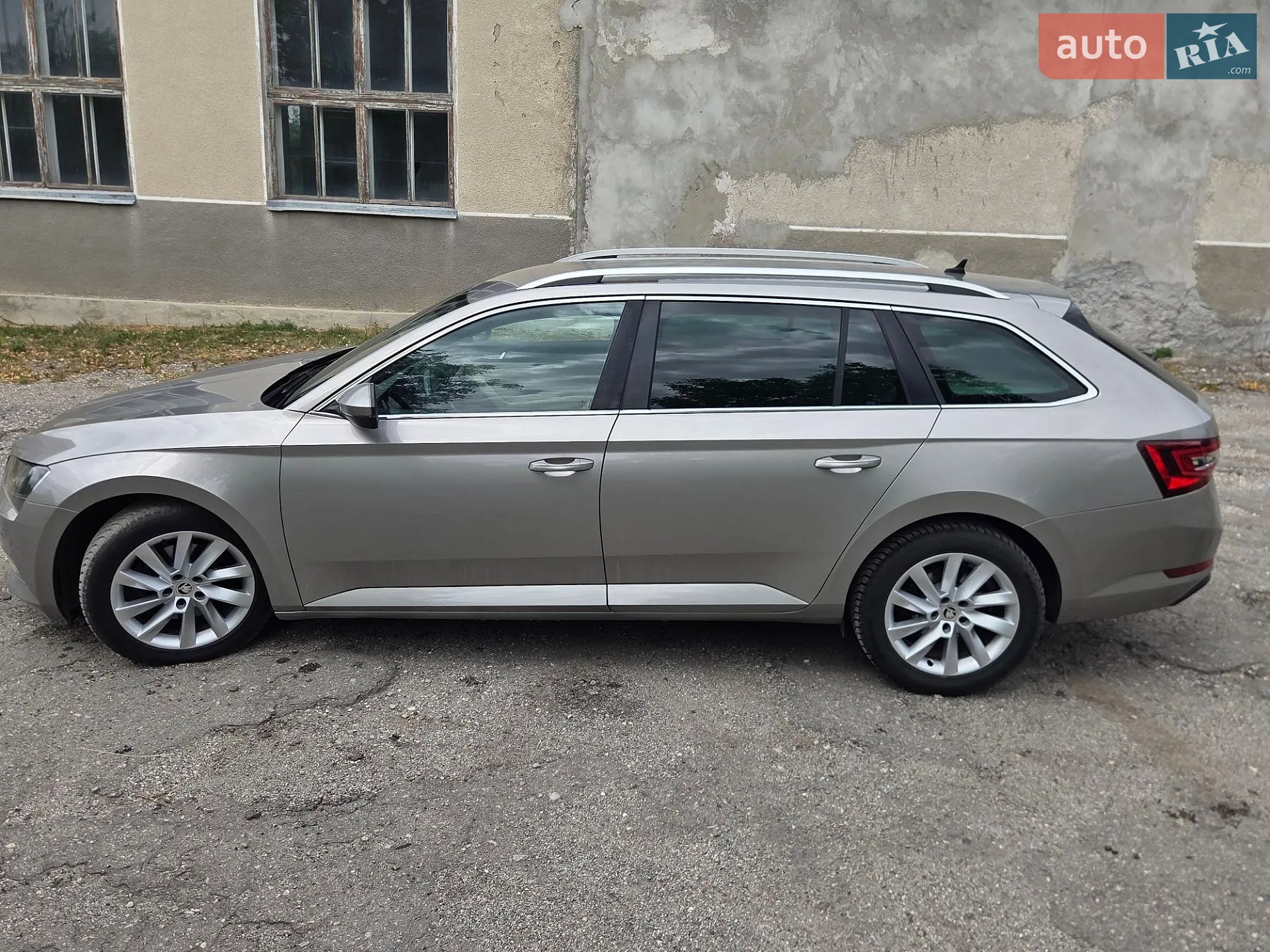 2016 Skoda Superb - мініатюра 43
