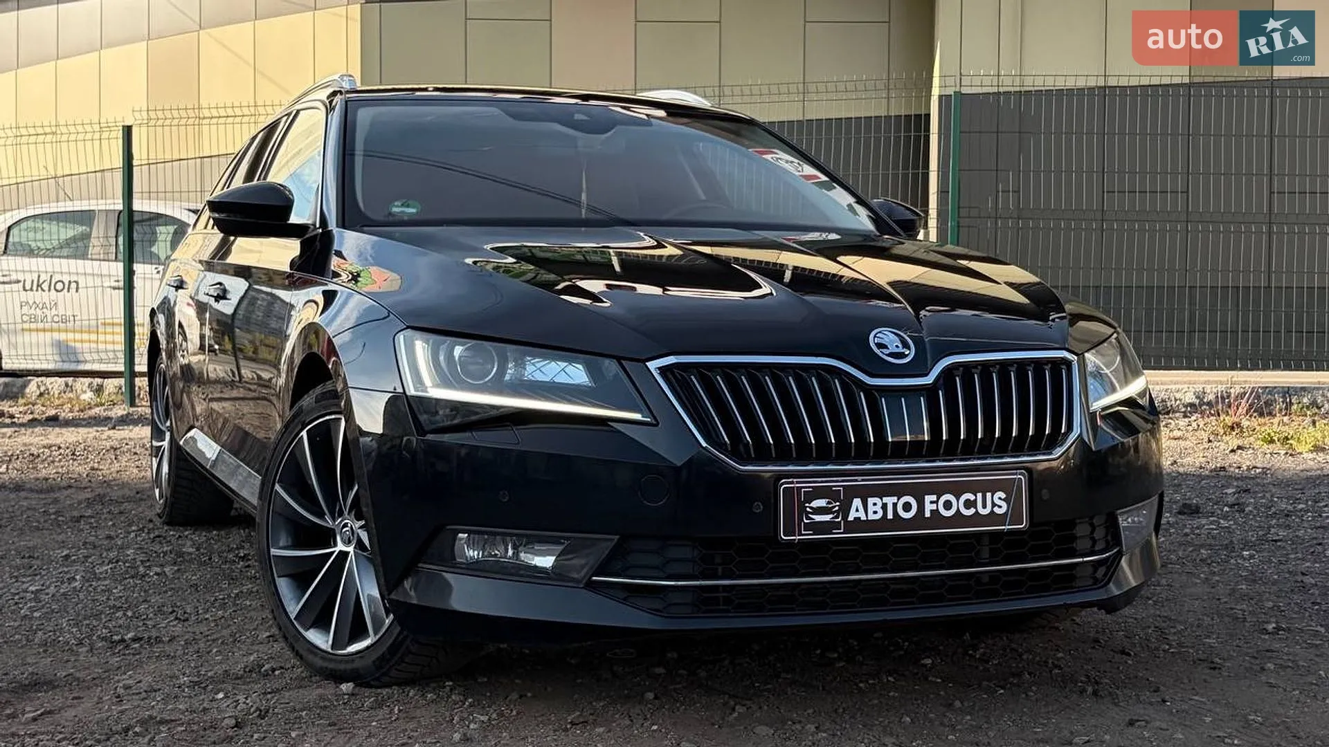 2016 Skoda Superb - мініатюра 2