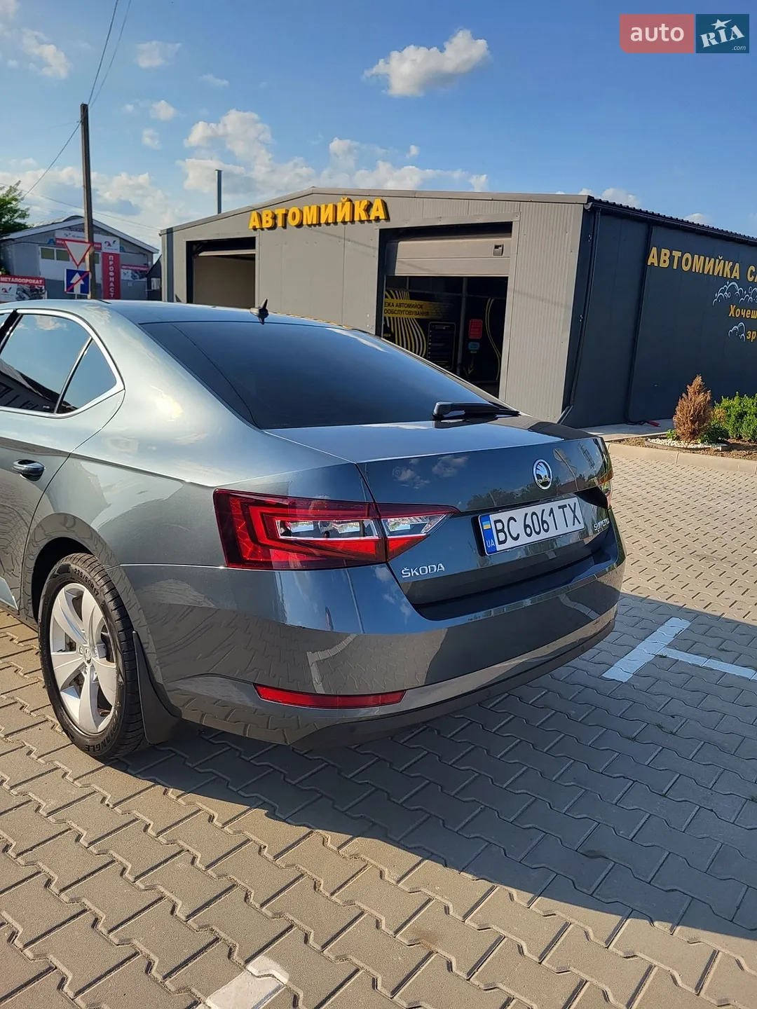 2016 Skoda Superb - мініатюра 3