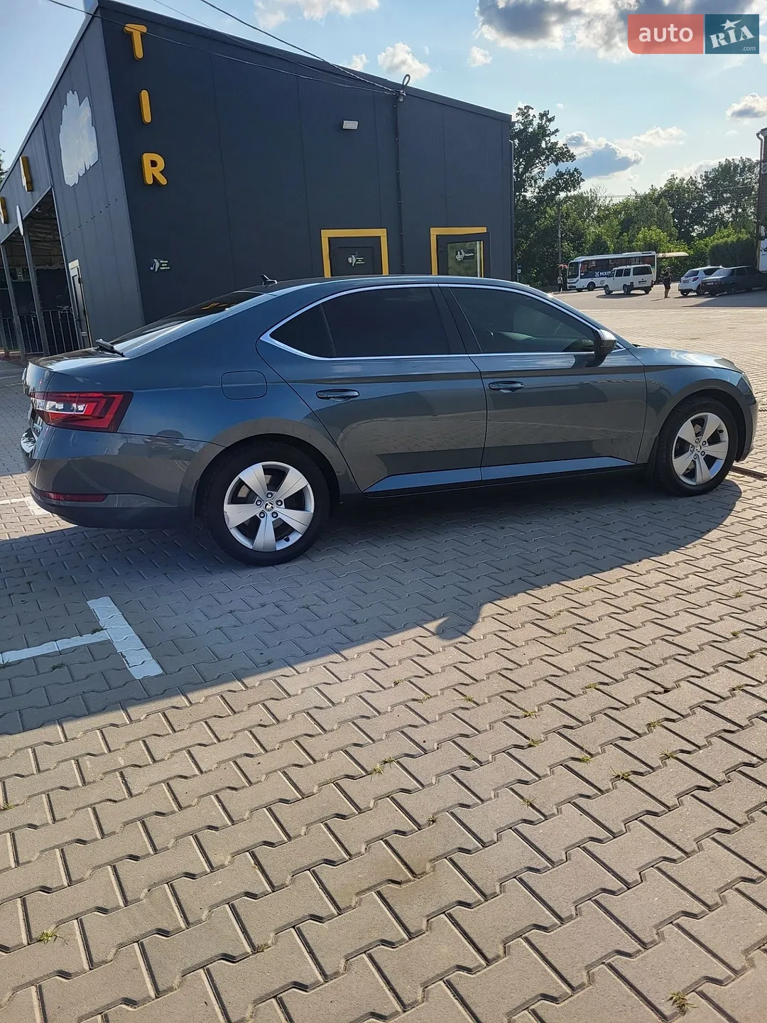 2016 Skoda Superb - мініатюра 17