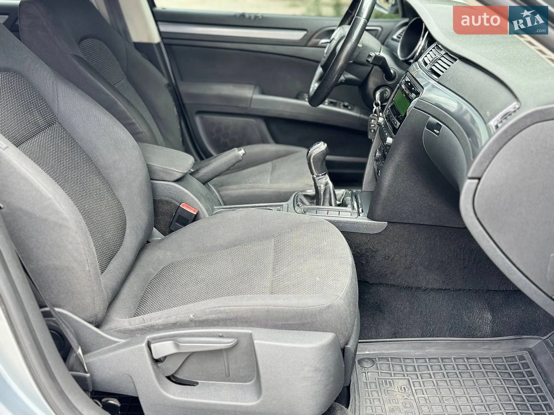 2010 Skoda Superb - мініатюра 13
