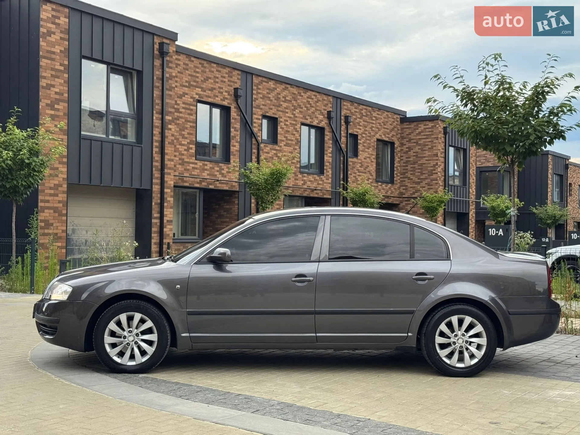 Skoda Superb 2005 VIN TMBCL63U149069397 фото оголошення 4 з 36