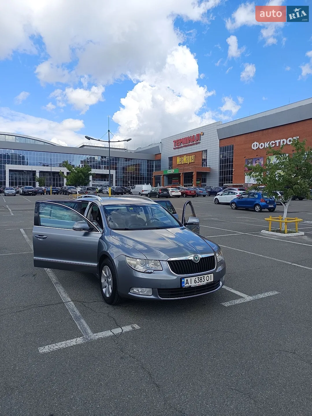 2010 Skoda Superb - мініатюра 6