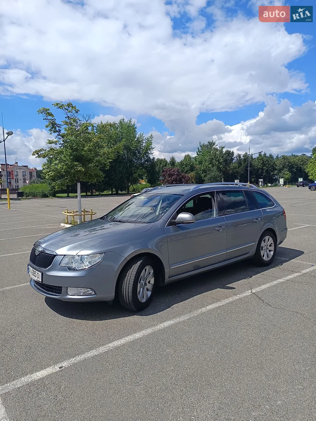 2010 Skoda Superb - мініатюра 9