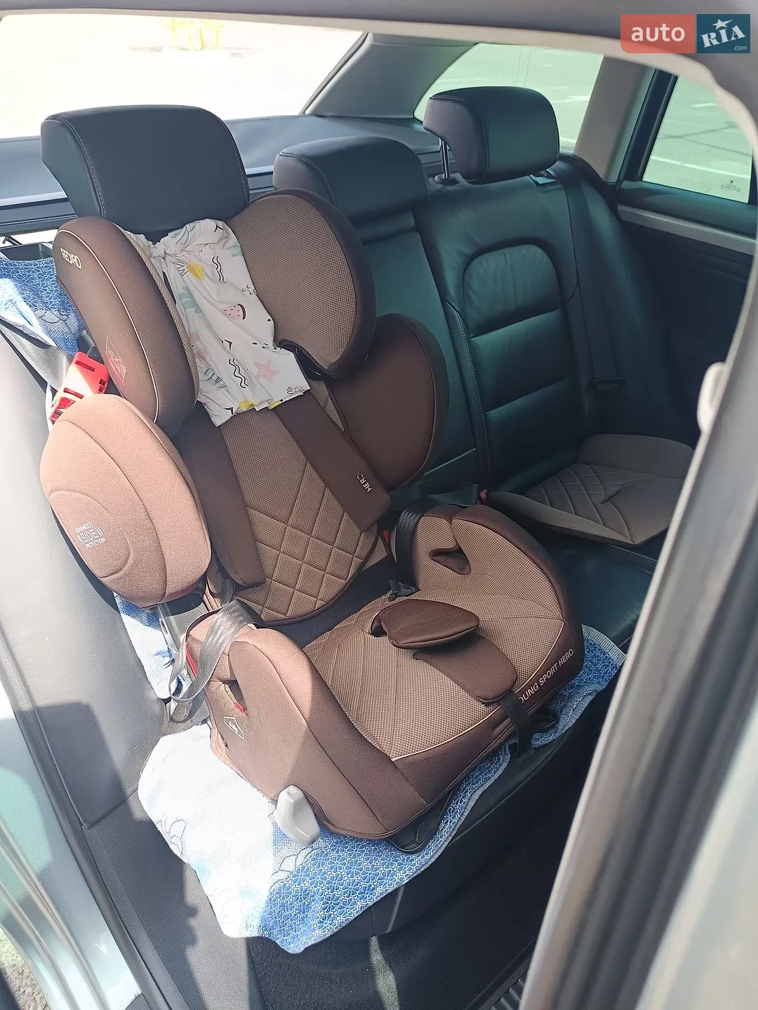 2010 Skoda Superb - мініатюра 17
