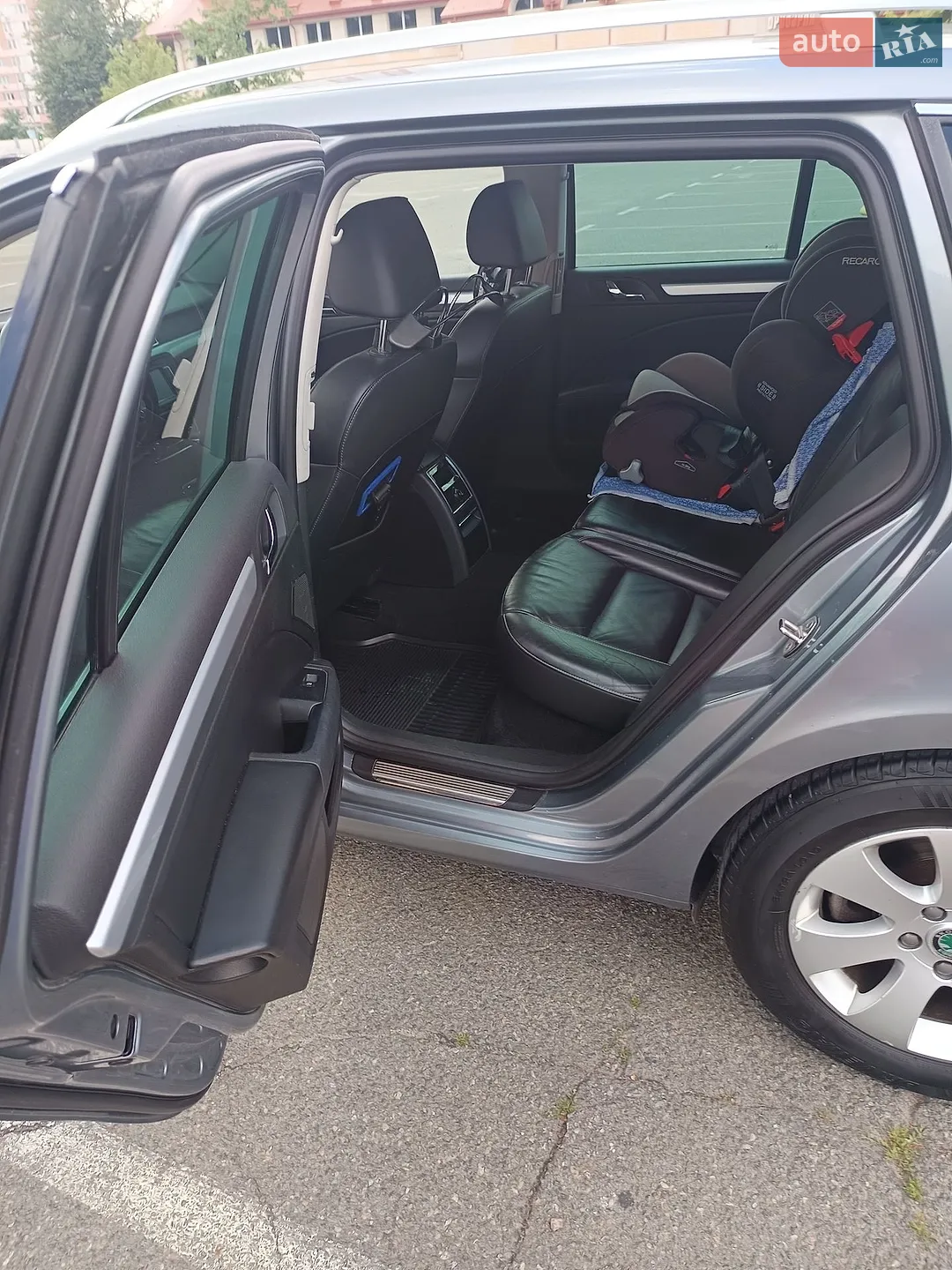 2010 Skoda Superb - мініатюра 33