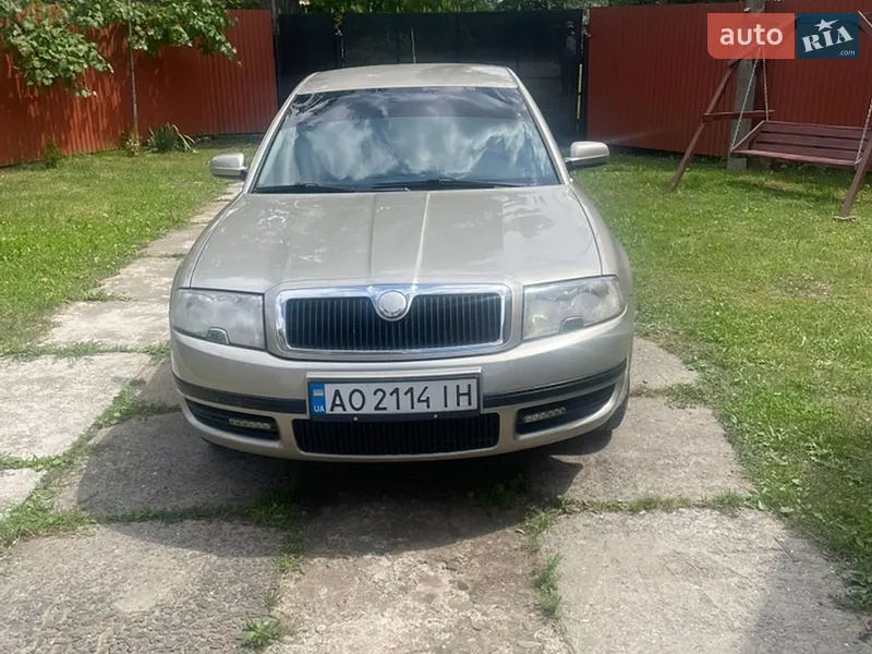 Skoda Superb 2004