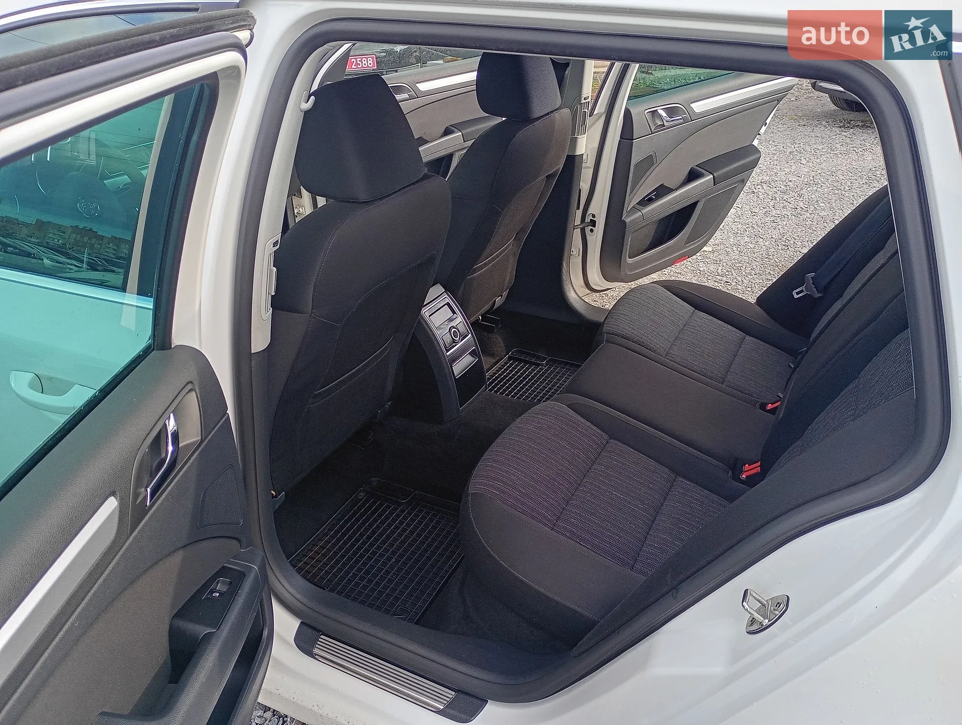 2014 Skoda Superb - мініатюра 17