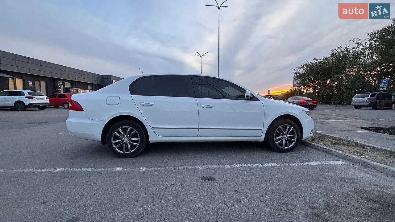 2011 Skoda Superb - мініатюра 14