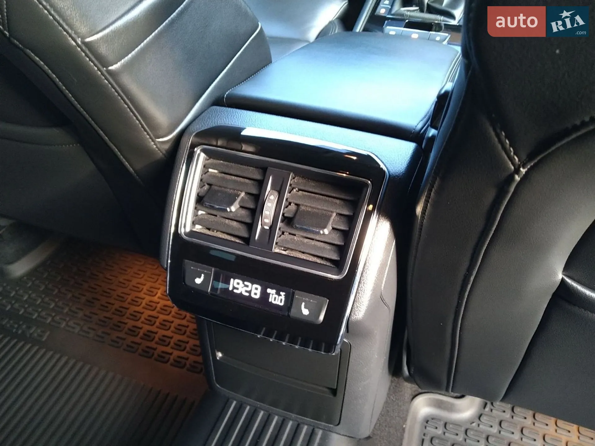 2018 Skoda Superb - мініатюра 171