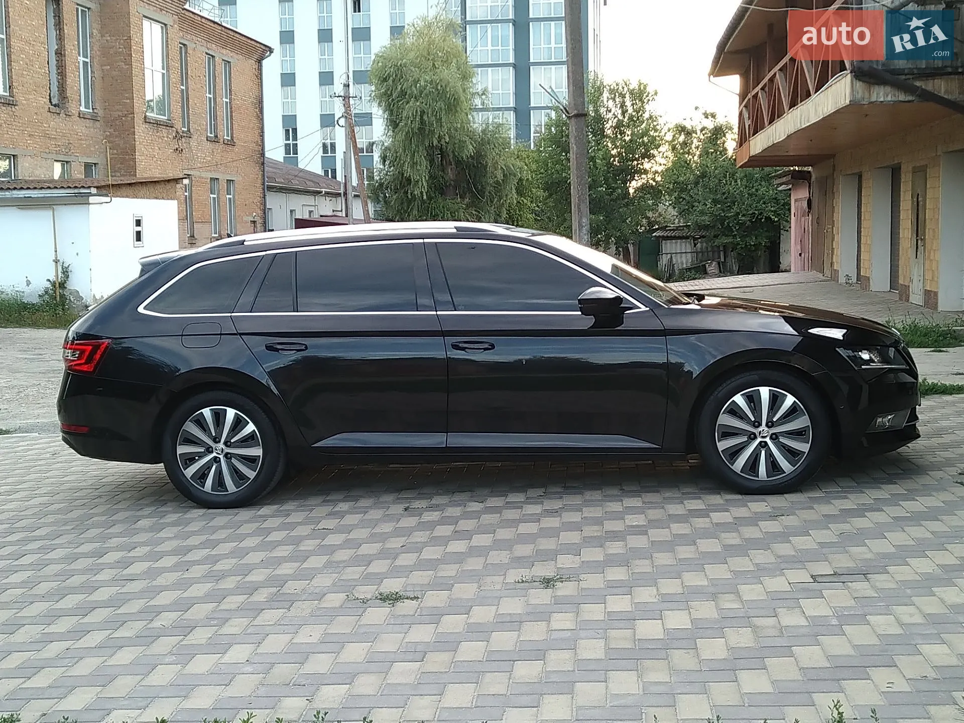 2018 Skoda Superb - мініатюра 184