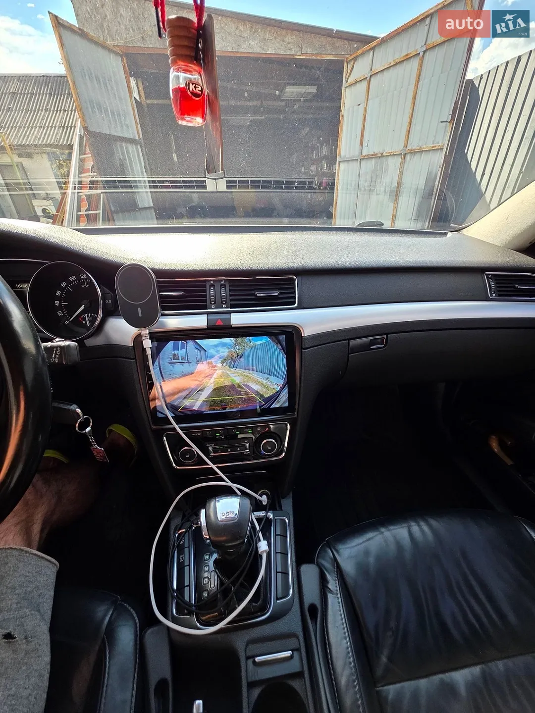 2010 Skoda Superb - мініатюра 23