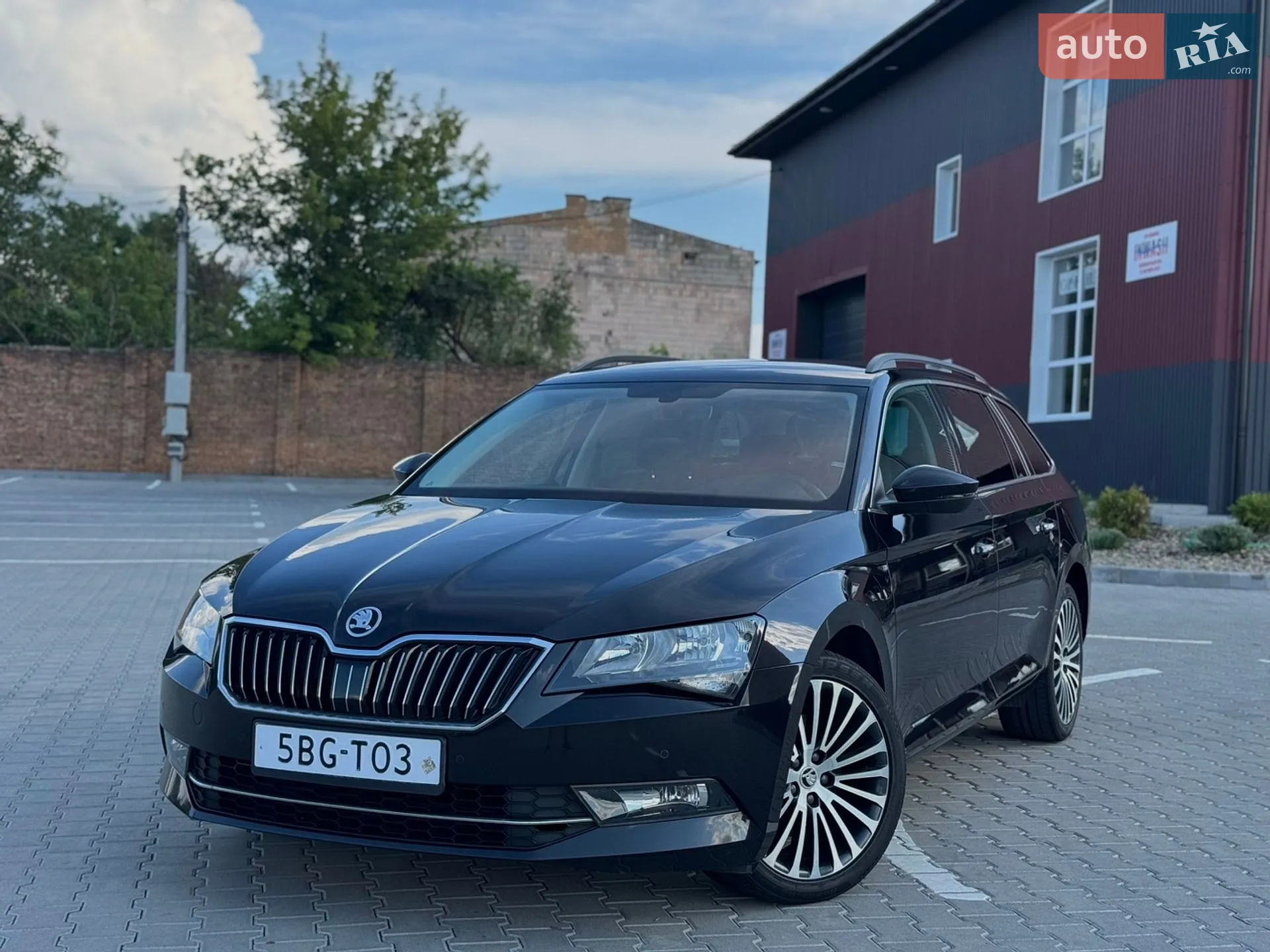 2016 Skoda Superb - мініатюра 23