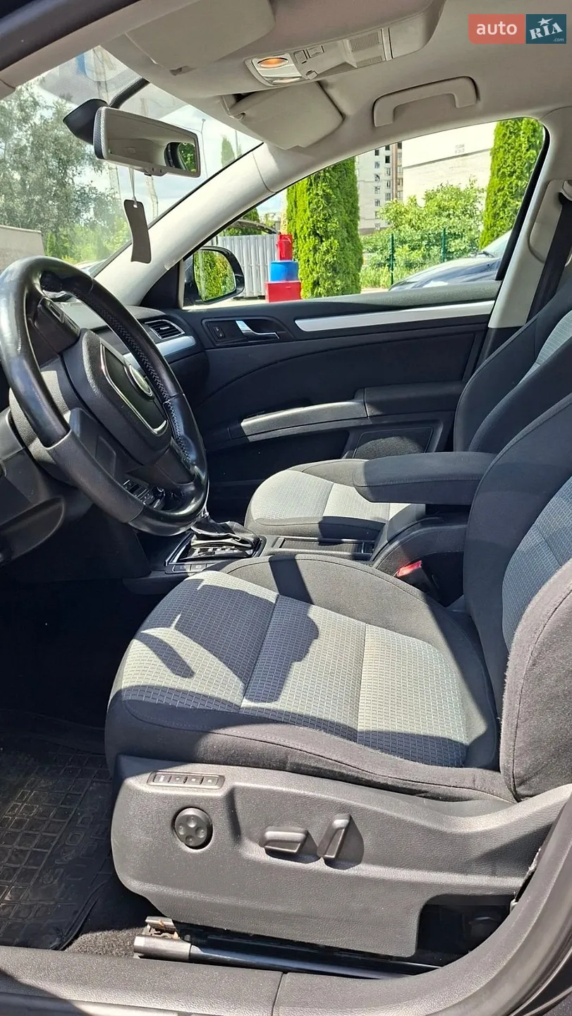 2013 Skoda Superb - мініатюра 21