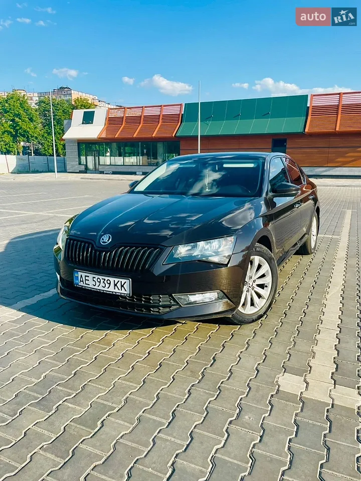 2016 Skoda Superb - мініатюра 21