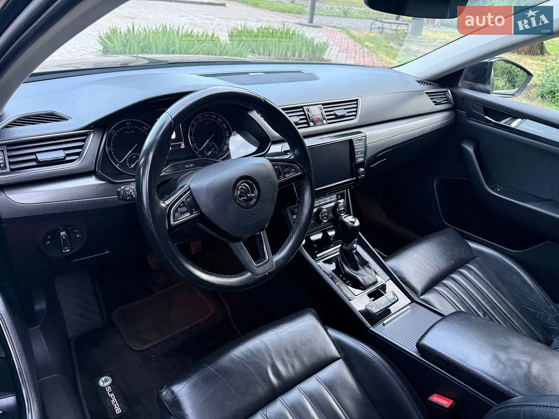 2018 Volkswagen Touareg - мініатюра 12