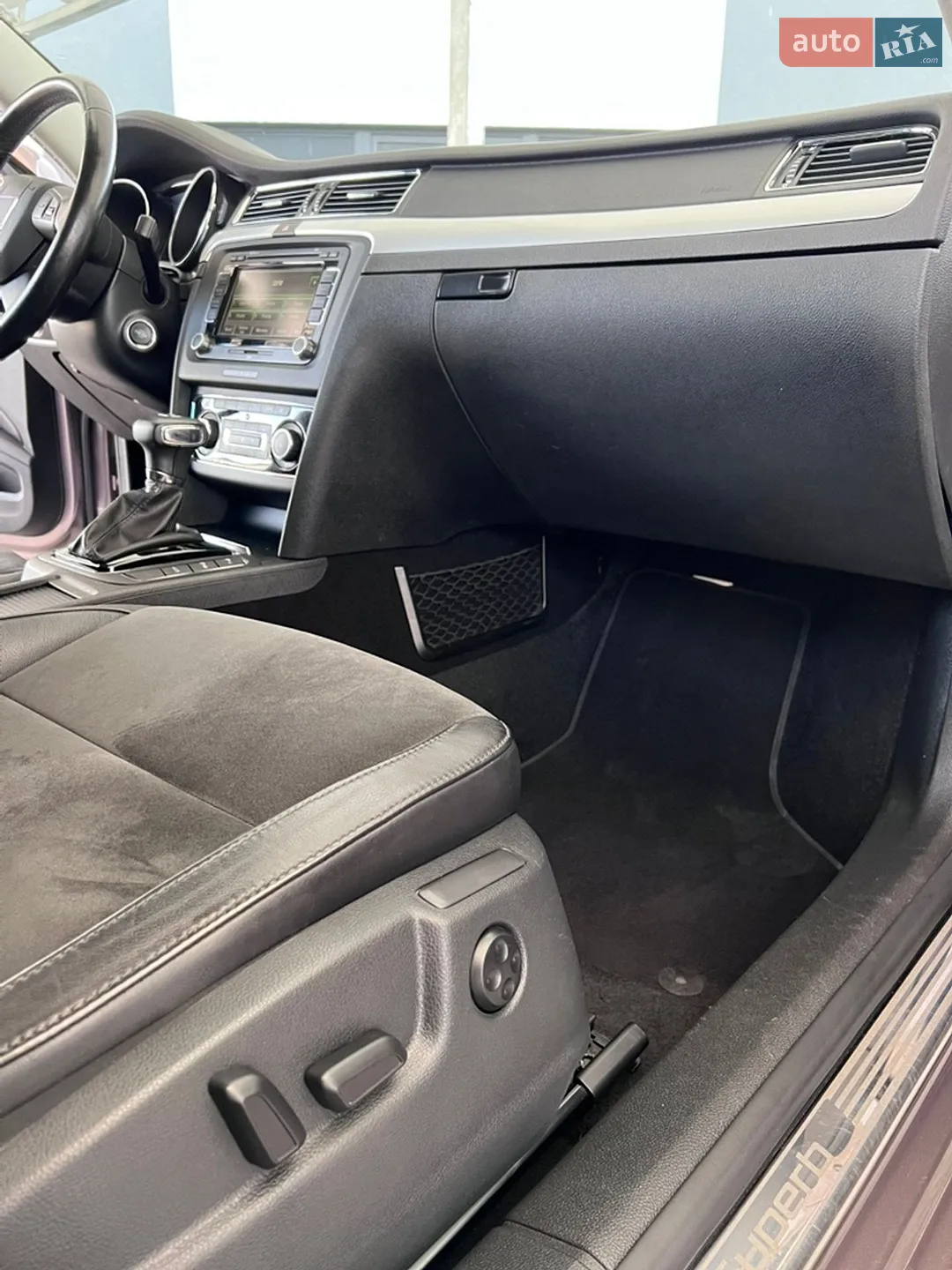 2011 Skoda Superb - мініатюра 35