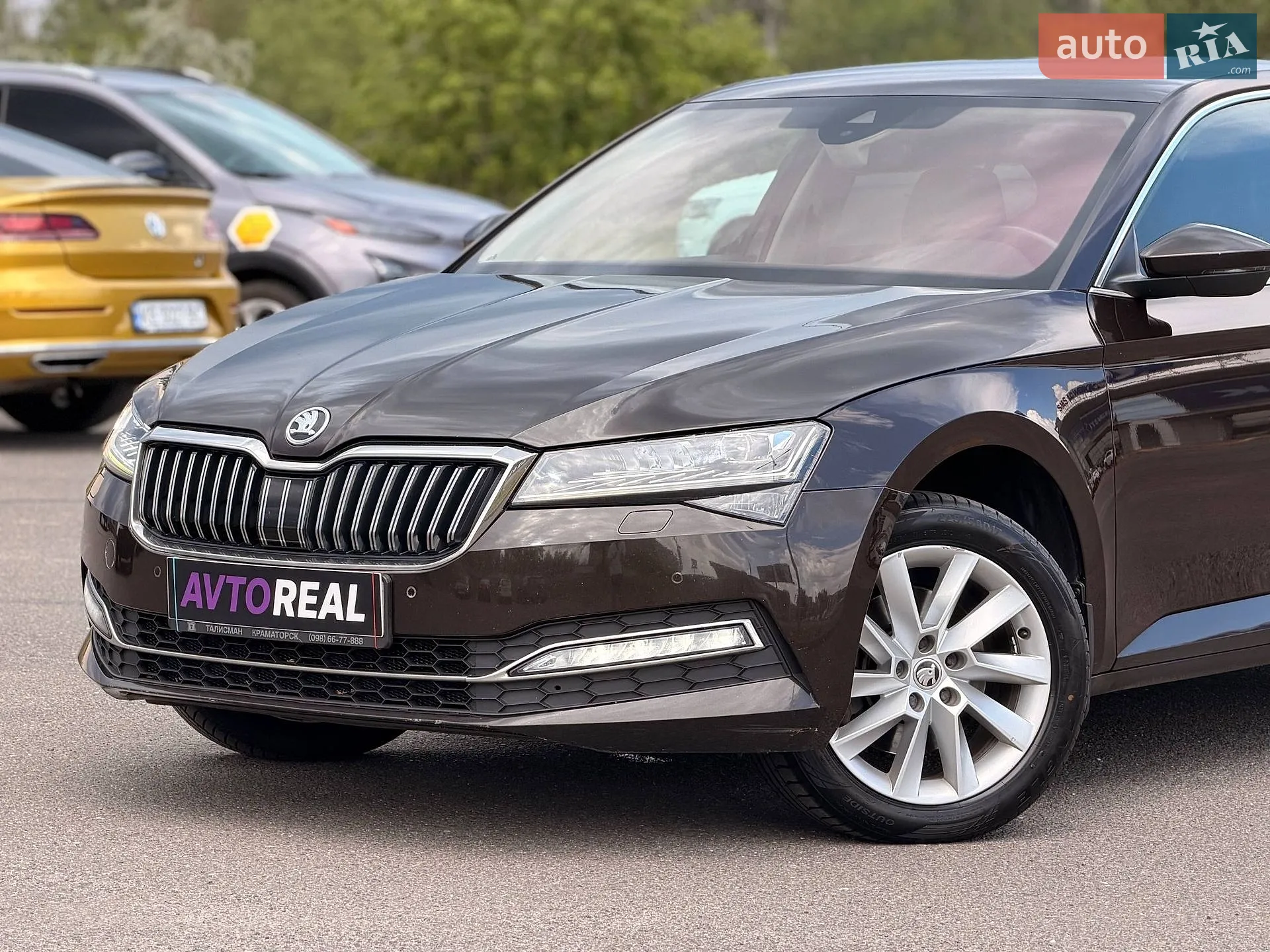 2020 Skoda Superb - мініатюра 3