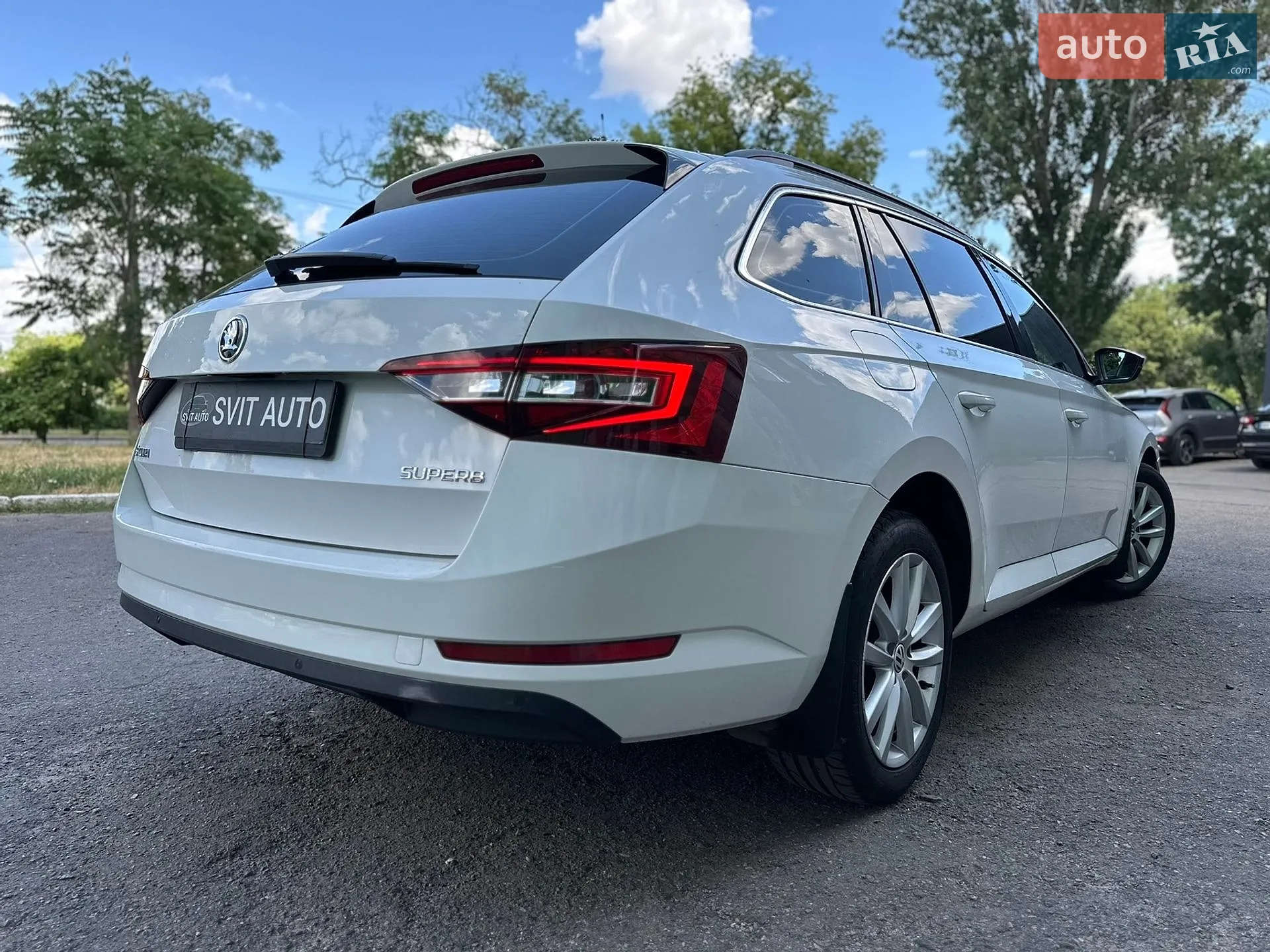 2016 Skoda Superb - мініатюра 9