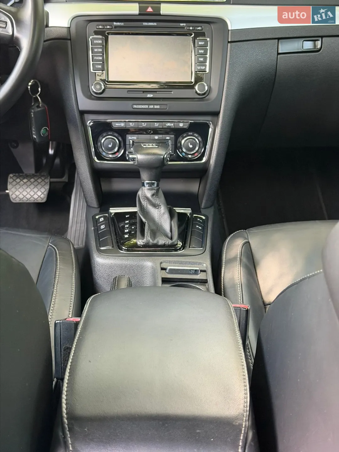 2011 Skoda Superb - мініатюра 101