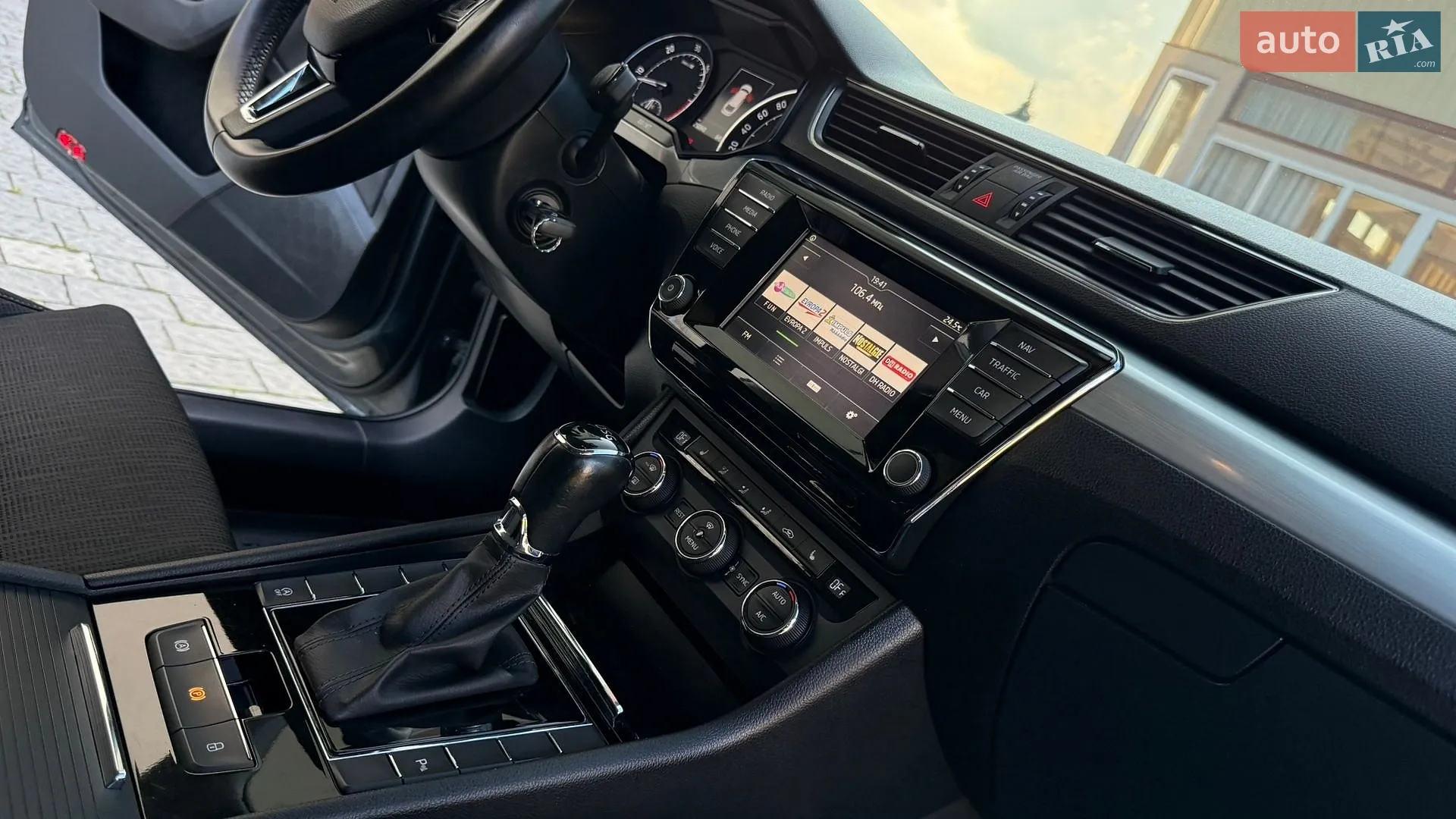 2015 Skoda Superb - мініатюра 37