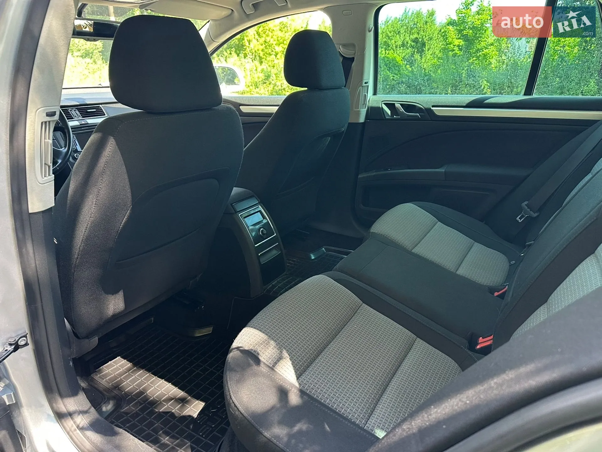 2011 Skoda Superb - мініатюра 14