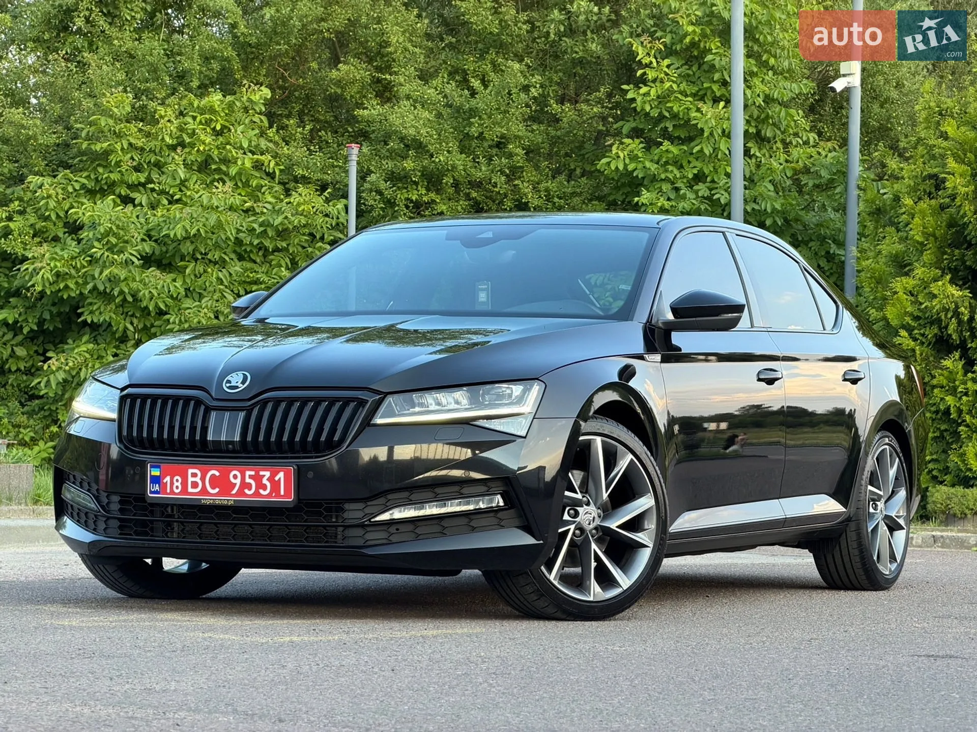 2022 Skoda Superb - фото 1