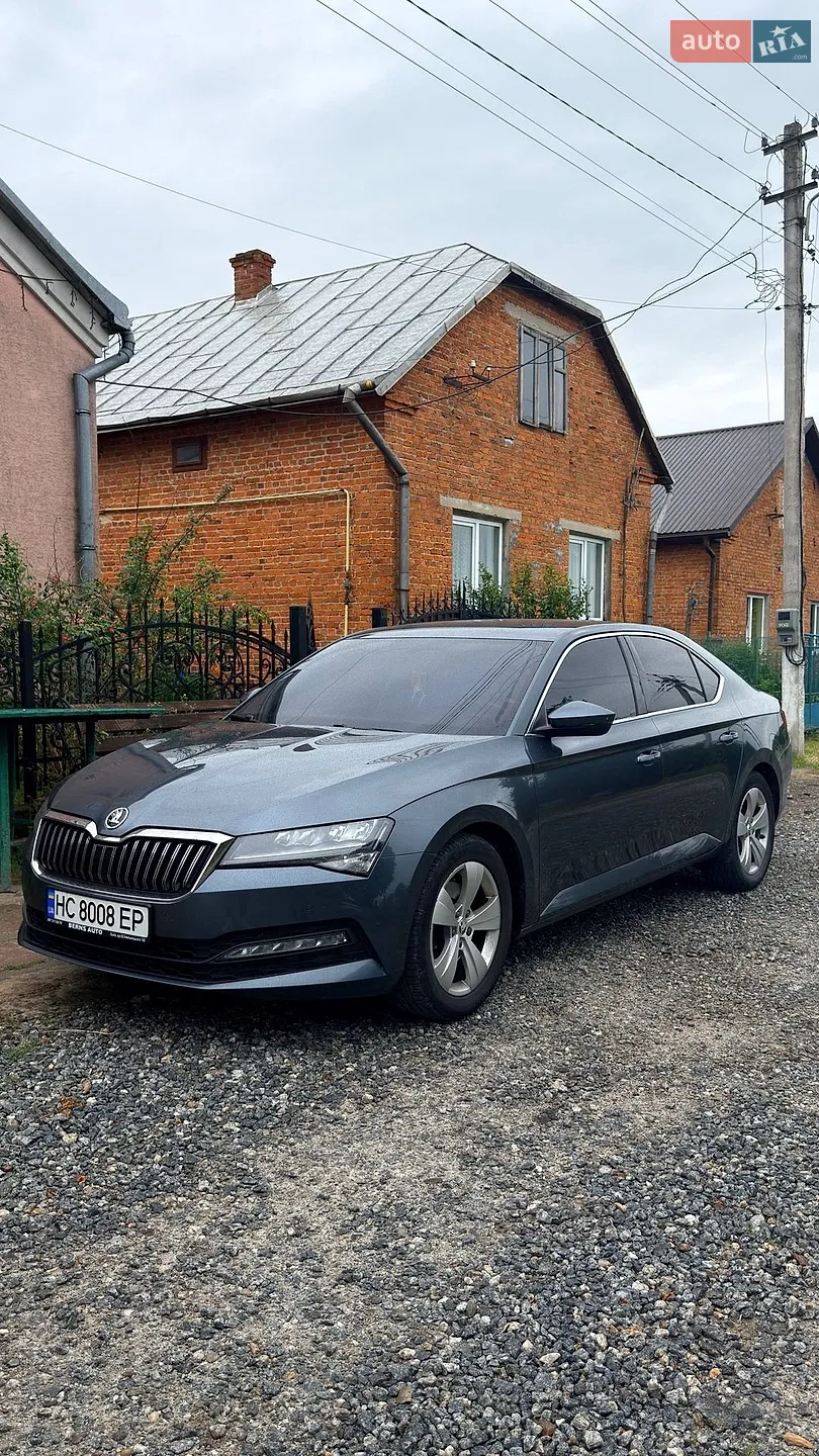 2019 Skoda Superb - фото 1
