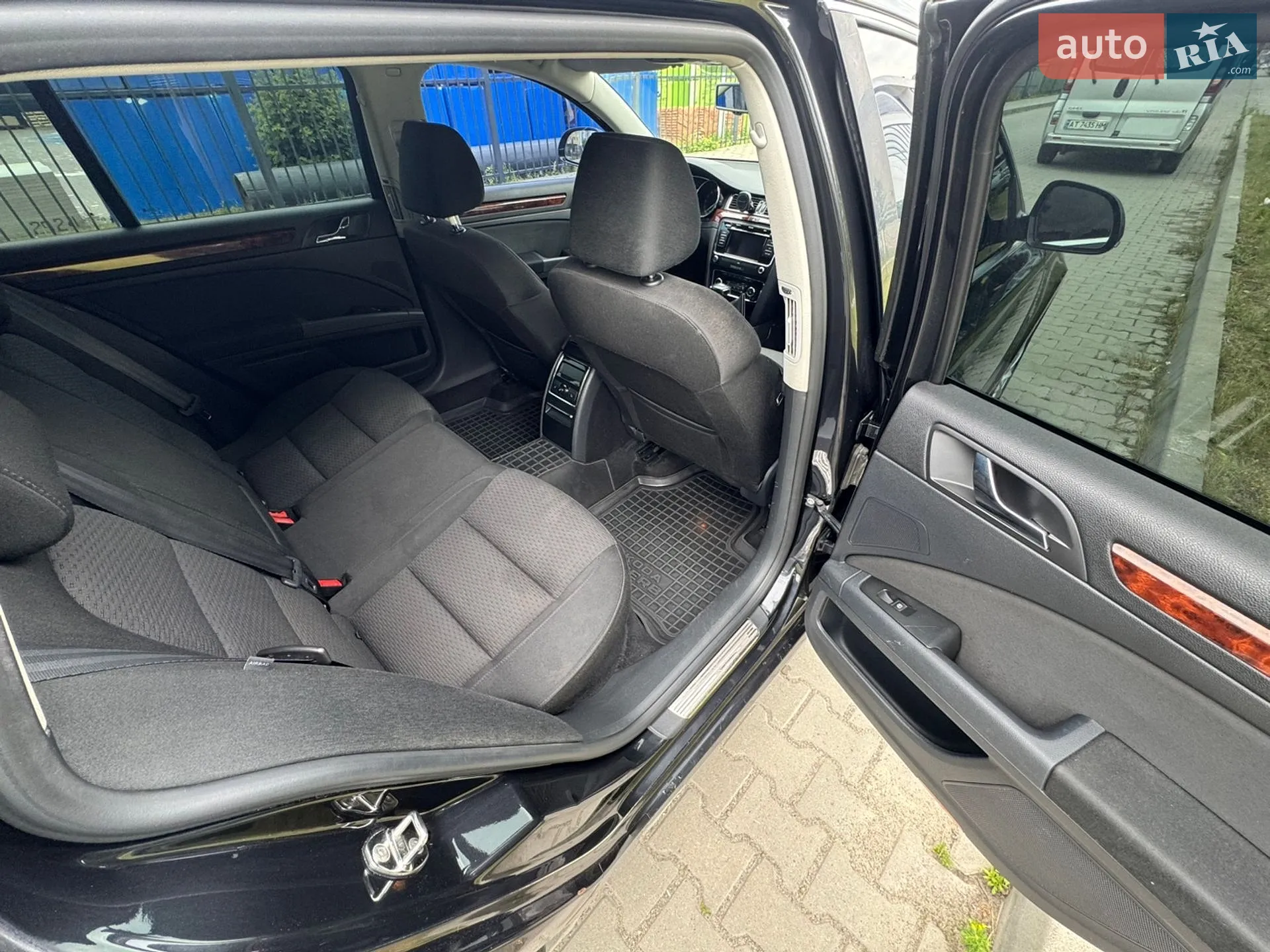 2011 Skoda Superb - мініатюра 13