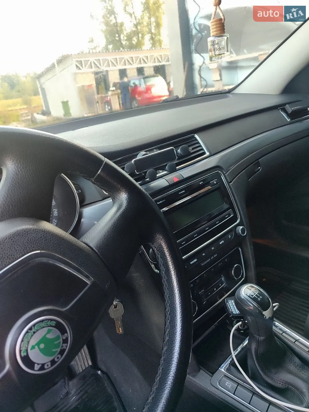 2010 Skoda Superb - мініатюра 10