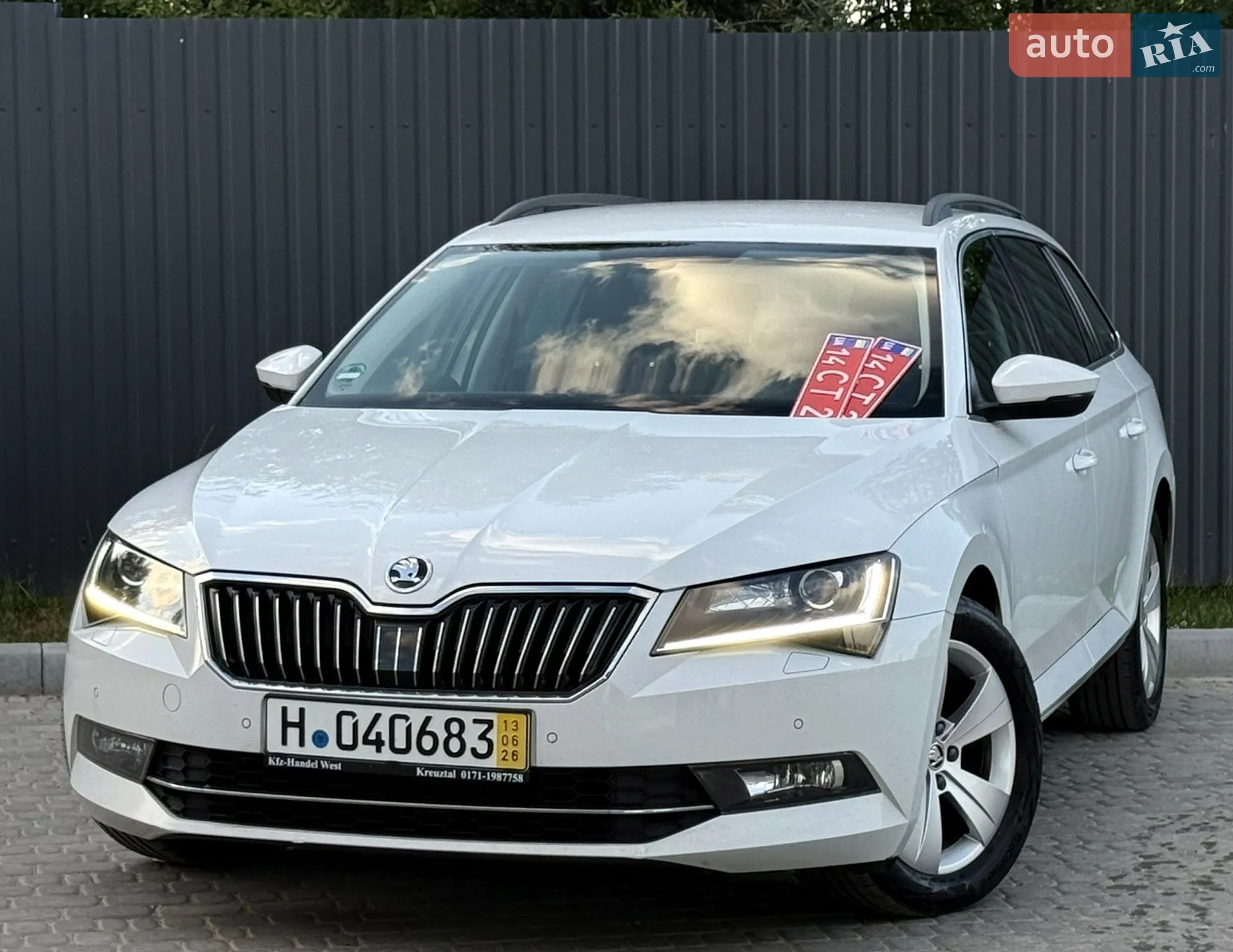 2017 Skoda Superb - мініатюра 3