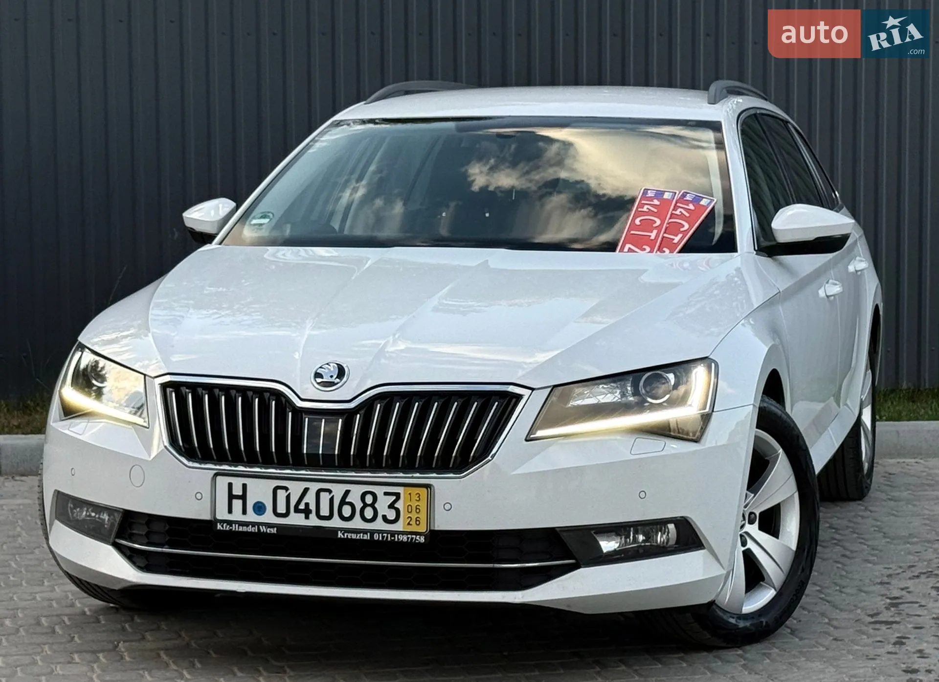 2017 Skoda Superb - мініатюра 8