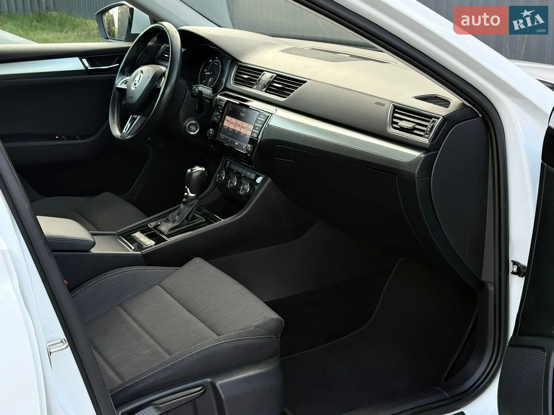 2017 Skoda Superb - мініатюра 58