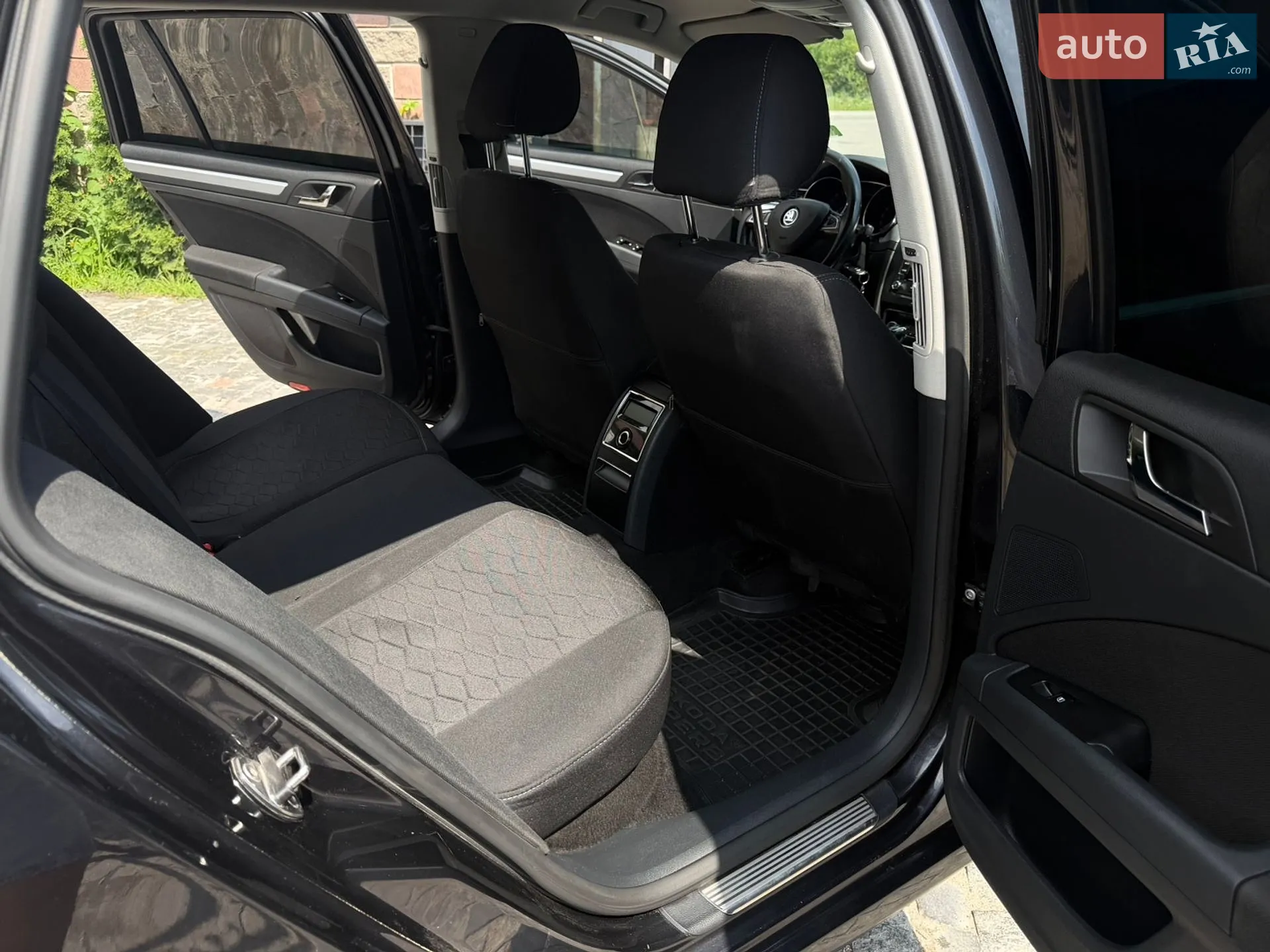 2013 Skoda Superb - мініатюра 25