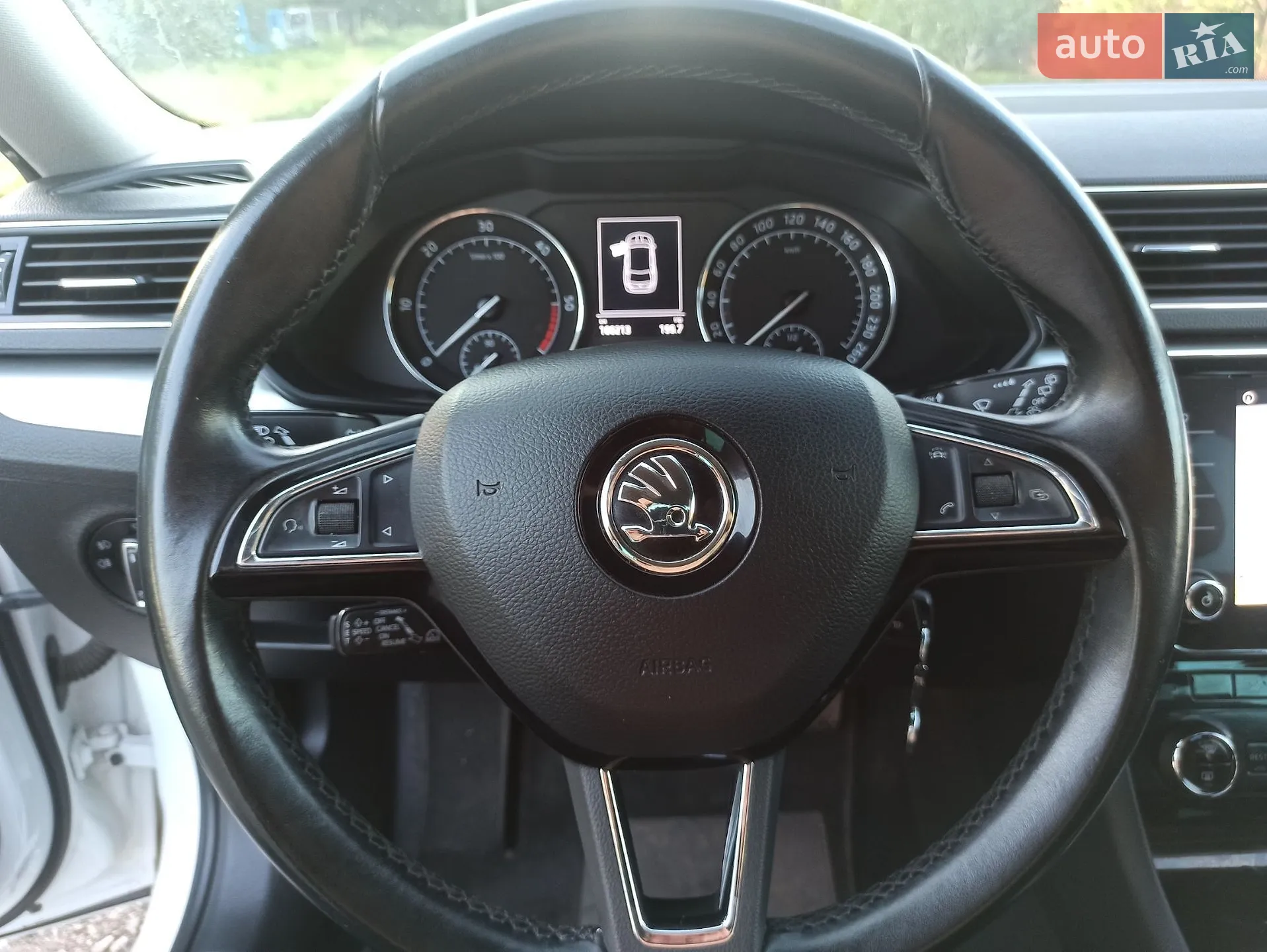 2017 Skoda Superb - мініатюра 13