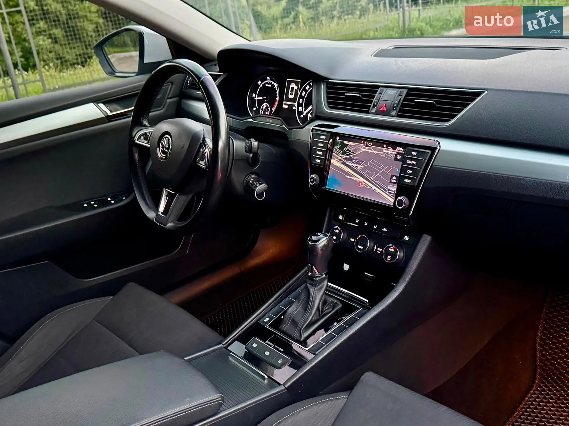 2017 Skoda Superb - мініатюра 22