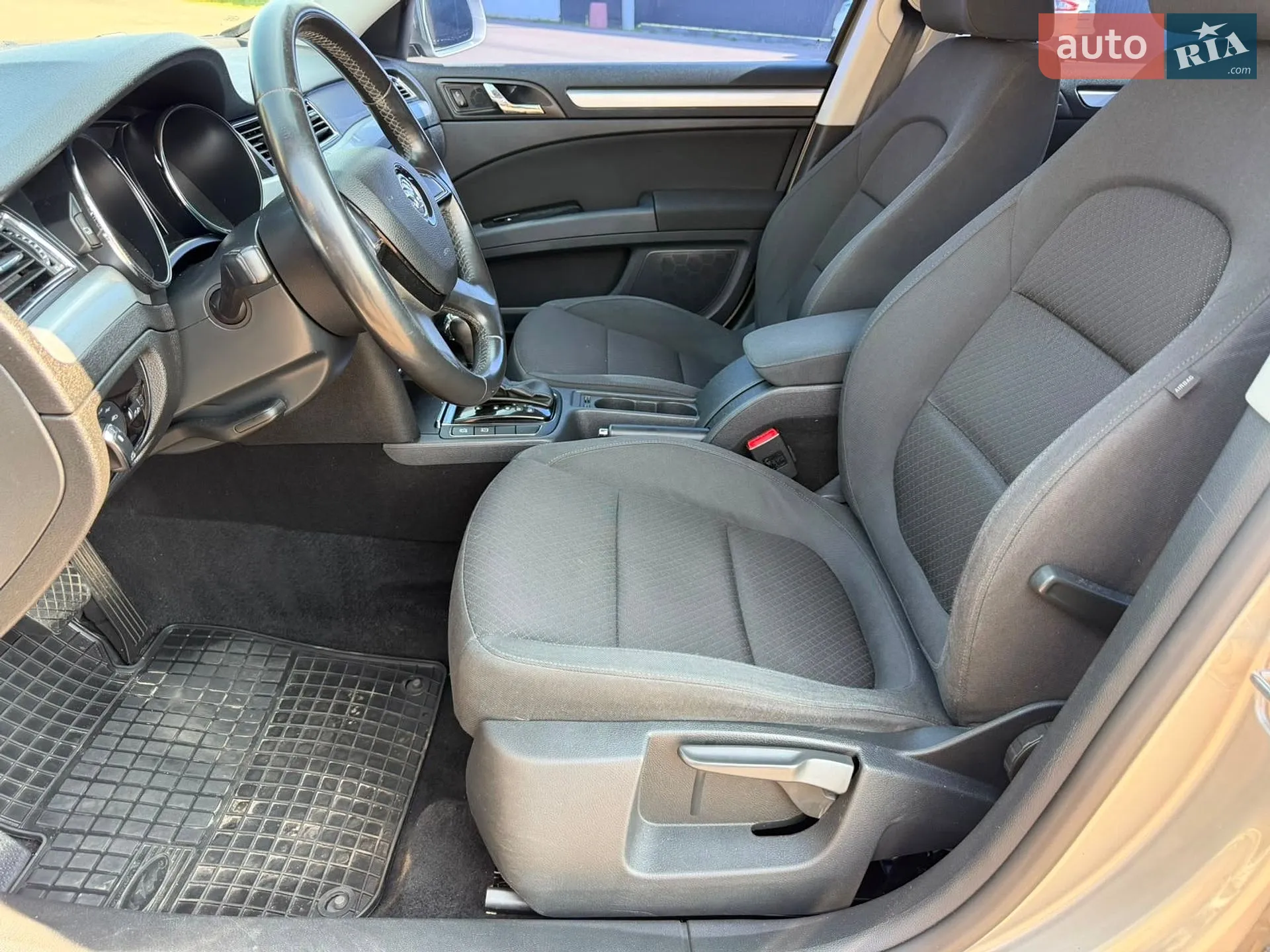 2014 Skoda Superb - мініатюра 32