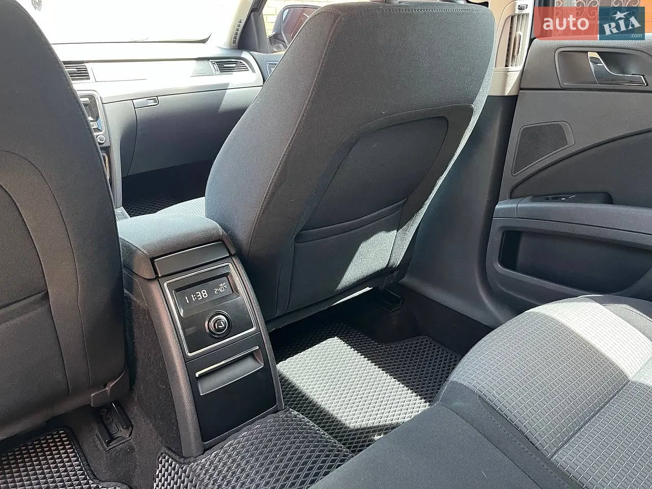 2012 Skoda Superb - мініатюра 13