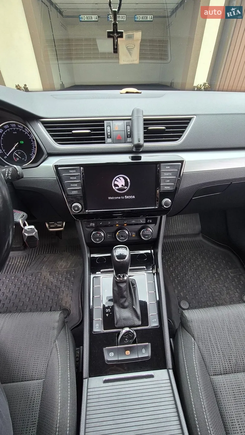 2017 Skoda Superb - мініатюра 10