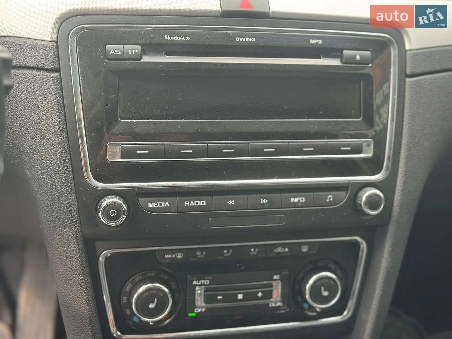 2012 Skoda Superb - мініатюра 23
