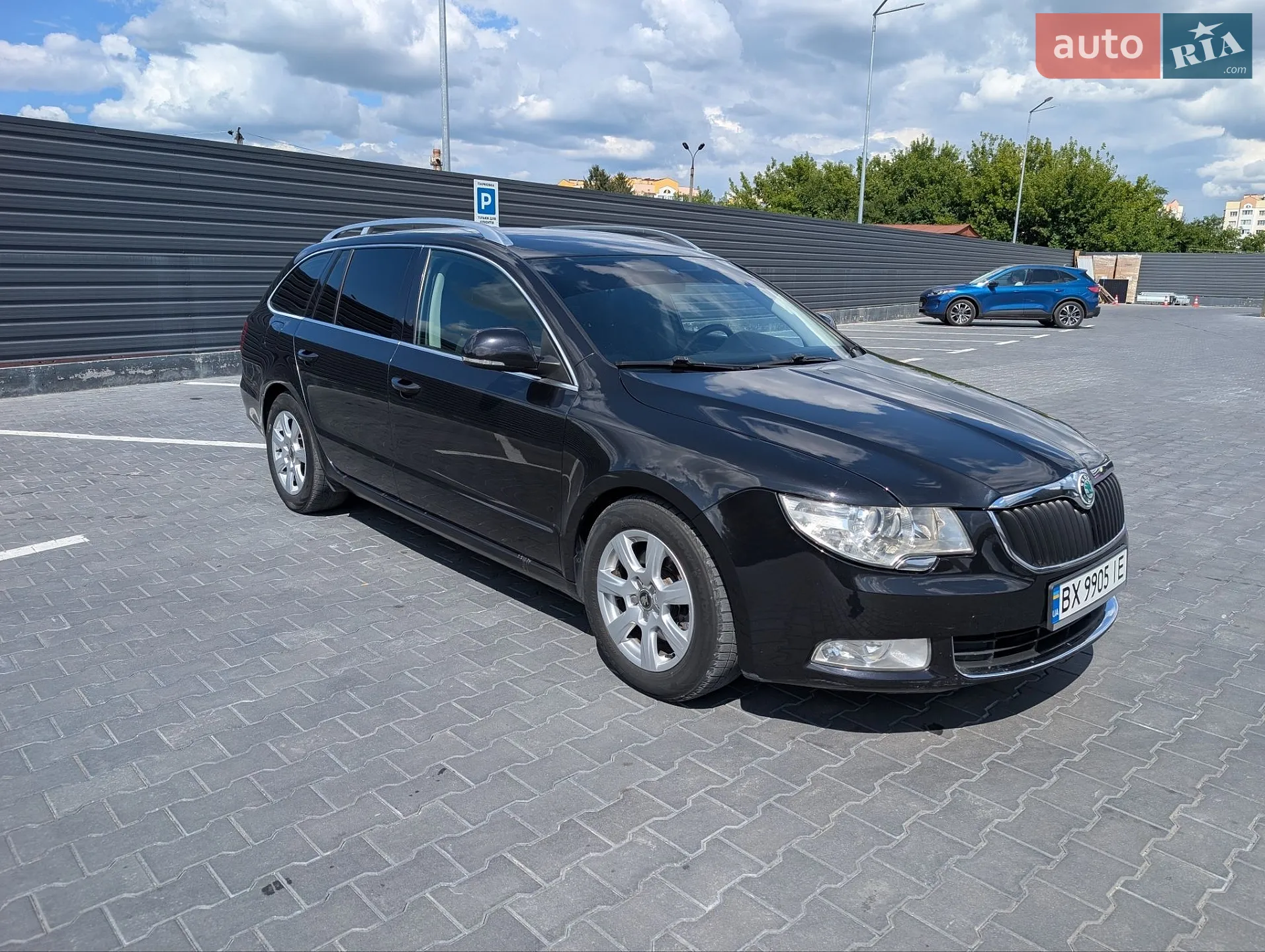 2010 Skoda Superb - мініатюра 3