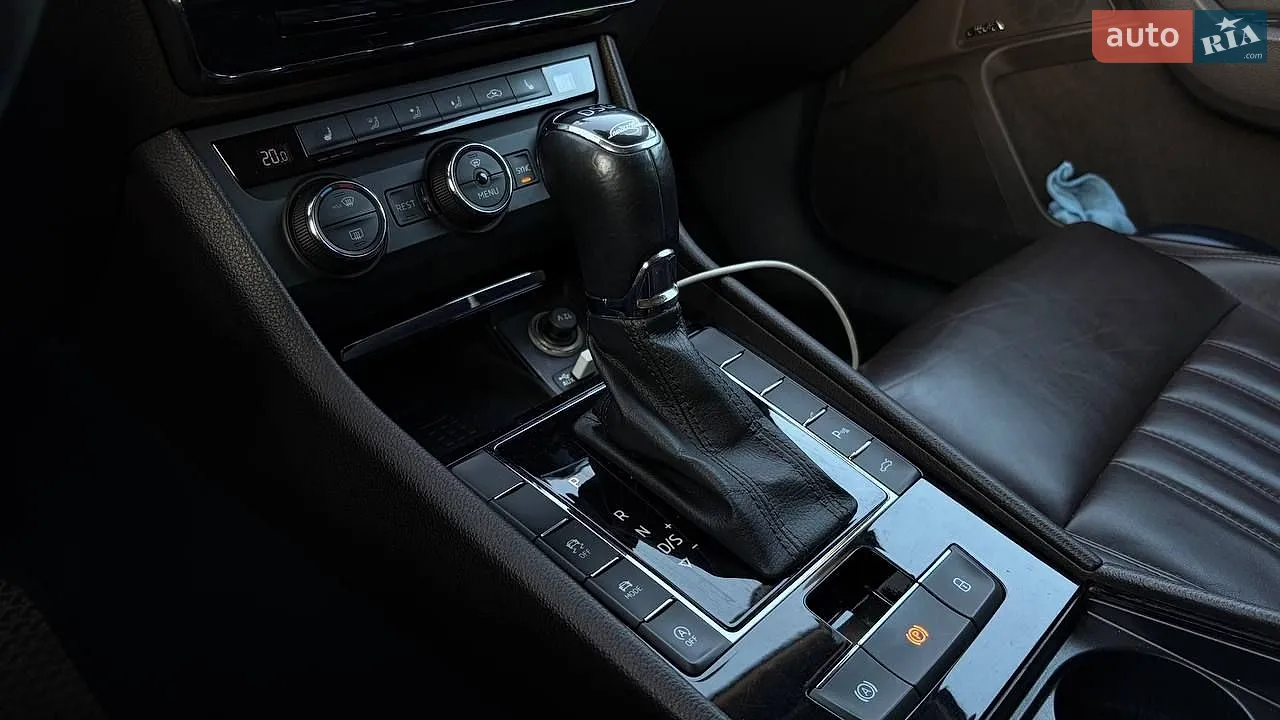 2016 Skoda Superb - мініатюра 21