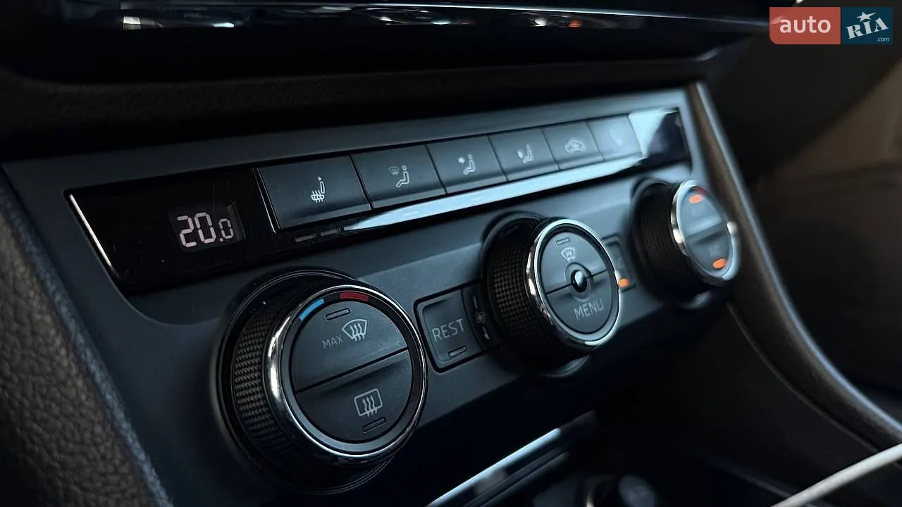 2016 Skoda Superb - мініатюра 22