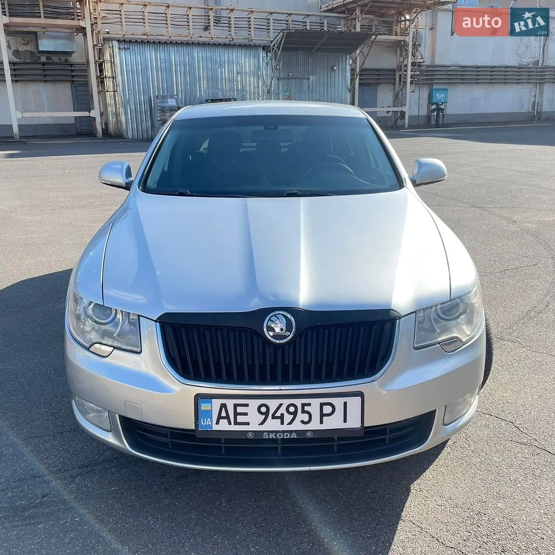 2011 Skoda Superb - мініатюра 4