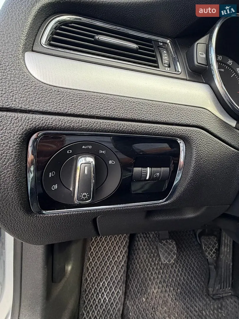 2011 Skoda Superb - мініатюра 15