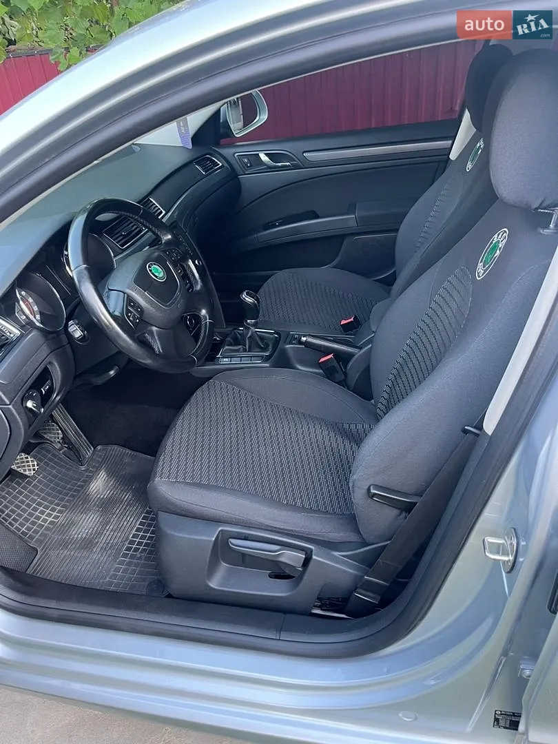2010 Skoda Superb - мініатюра 6