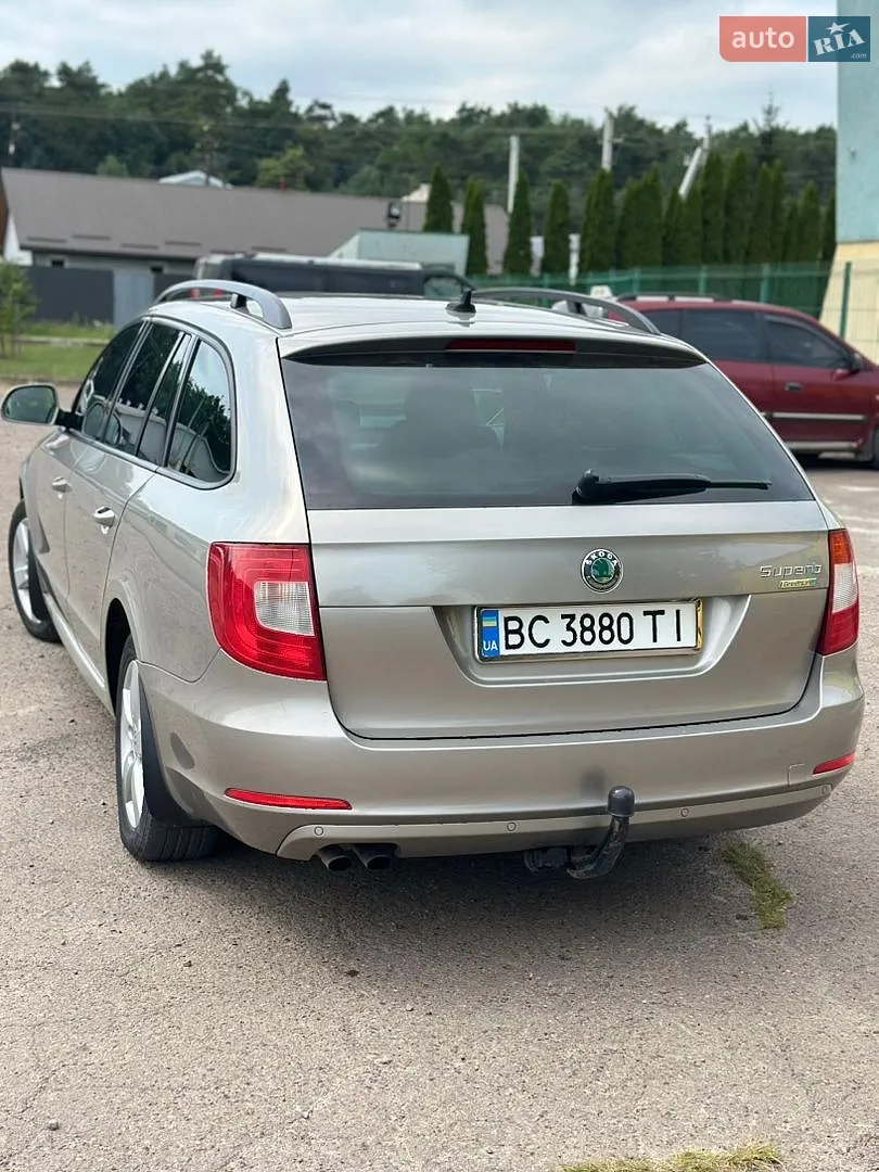 2011 Skoda Superb - мініатюра 13
