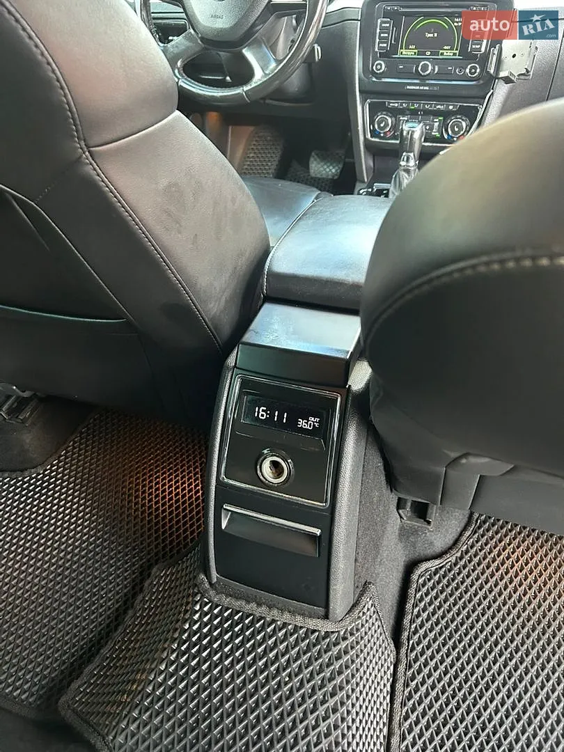 2015 Skoda Superb - мініатюра 23