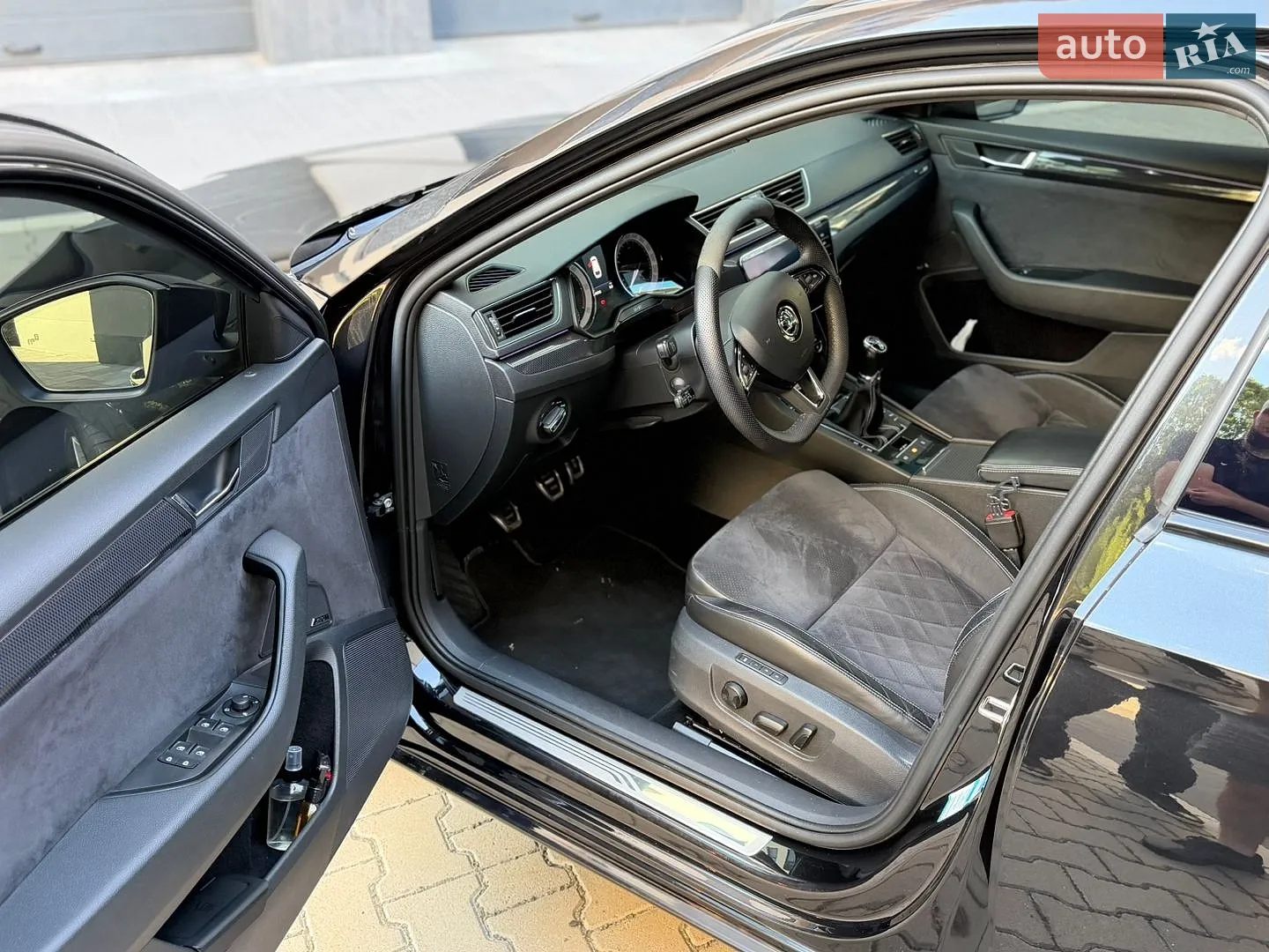 2017 Skoda Superb - мініатюра 10